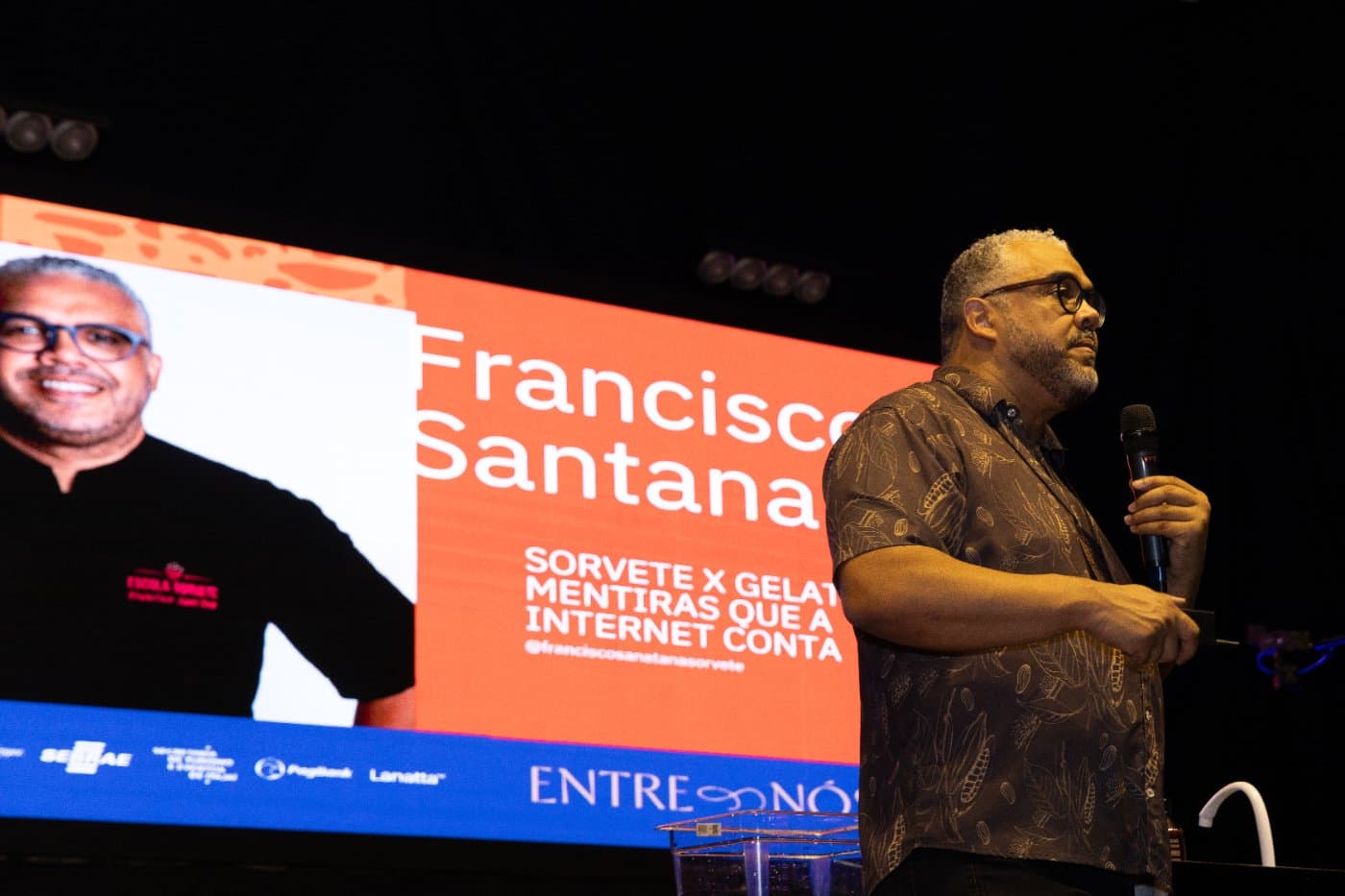 Francisco Sant'Ana palestrando